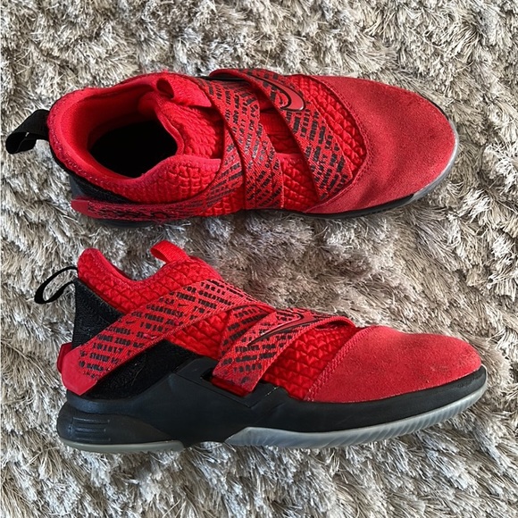 Like new Nike for boys - Picture 2 of 2